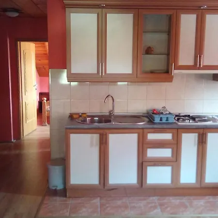 Lovac 汽车旅馆 *